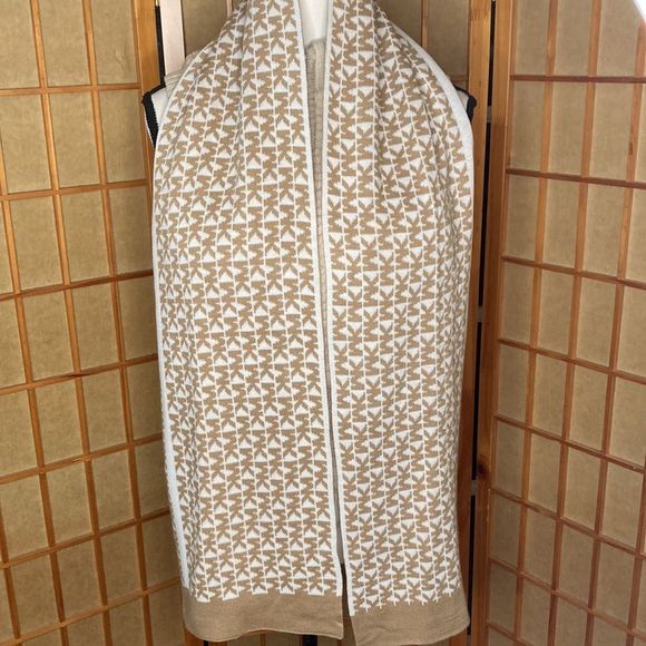 Michael Kors Scarf Knit Camel Cream MK Logo Scarf - Picture 3 of 6